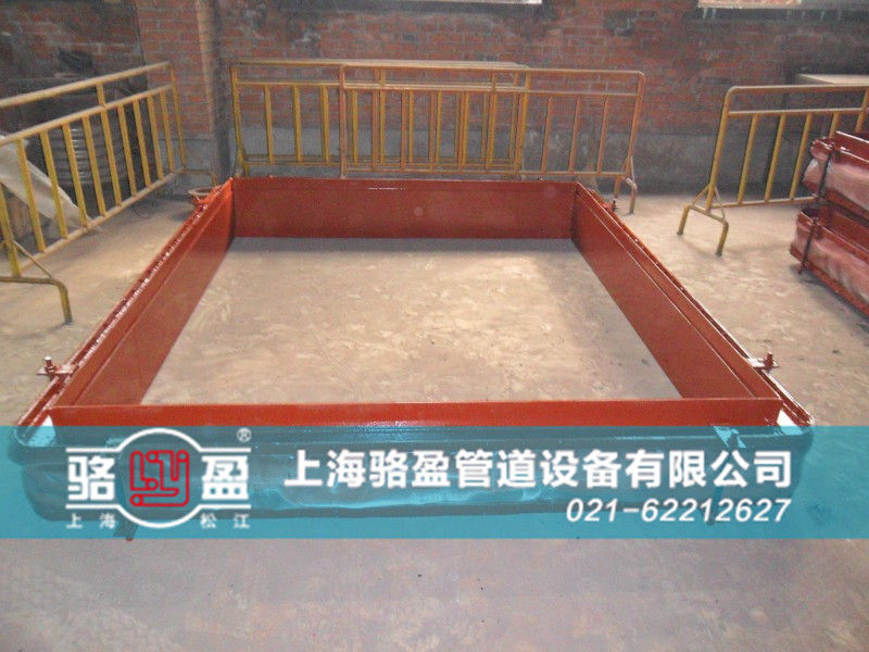 非金屬<a href=http://m.z425.cn target=_blank class=infotextkey>補(bǔ)償器</a>生產(chǎn)車間